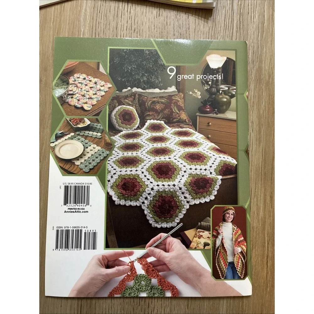Lot Of 3 Annie's Crochet Books Baskets Hats & Scarves Yo-Yo Crochet
